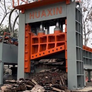 Hydraulic Gantry 315 Ton Scrap Metal Shear Machine cutting H beam