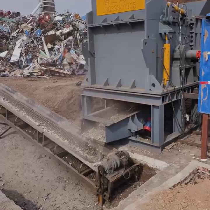 315T metal crusher with hydraulic feeding system installed at Liaoning scrap metal recycling yard