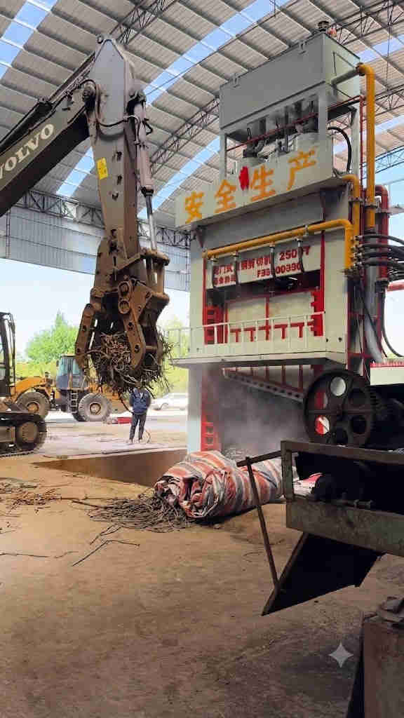 2000 Ton scrap metal shear machine from China factory for sale