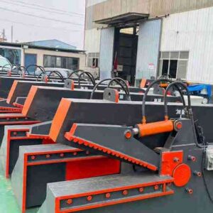 200 ton alligator shear cutting scrap metal, in stock 200 ton alligator shear cutting scrap metal, in stock